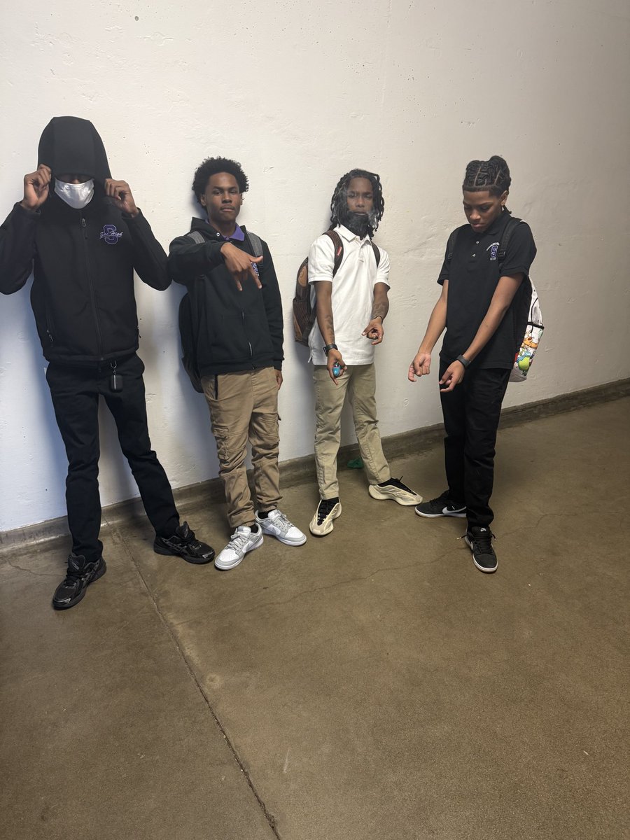 thatSTGnigga's tweet photo. my first day back chronicles🤣🐉 https://t.co/49Eis1cU0r