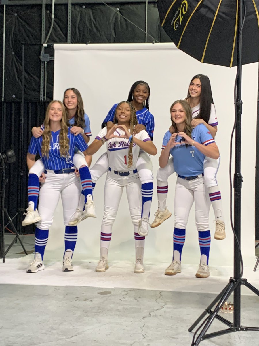Macy Browning2027 (@macybrowning27) on Twitter photo Behind the scenes media day <a href="/vypehouston/">VYPE Houston</a>! So excited for season to start!! 🥎🦅❤️💙 <a href="/ORHSSoftball/">Oak Ridge Softball</a> <a href="/tisbrittany/">Brittany Darilek</a> <a href="/BlazeFastpitch/">Texas Blaze</a> <a href="/RougeauStephani/">Rougeau</a> Behind the scenes media day <a href="/vypehouston/">VYPE Houston</a>! So excited for season to start!! 🥎🦅❤️💙 <a href="/ORHSSoftball/">Oak Ridge Softball</a> <a href="/tisbrittany/">Brittany Darilek</a> <a href="/BlazeFastpitch/">Texas Blaze</a> <a href="/RougeauStephani/">Rougeau</a>