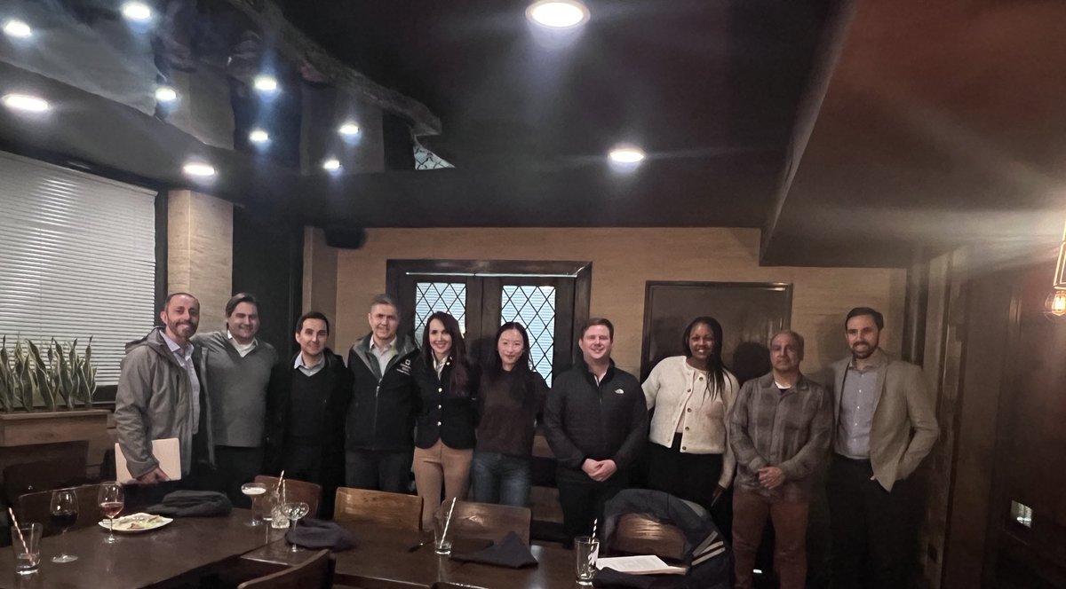 Laura Bukavina (@laurabukavinamd) on Twitter photo <a href="/CleClinicUro/">Cleveland Clinic Urology</a> oncology journal club success despite the polar vortex outside🥶 . Special thanks <a href="/NateraGenetics/">Natera</a> for leading the discussion ctDNA role in bladder cancer and <a href="/hjwang26/">Betty Wang</a> for organizing <a href="/eiftu/">Eiftu #BlackLivesMatter</a> <a href="/CleClinicUro/">Cleveland Clinic Urology</a> oncology journal club success despite the polar vortex outside🥶 . Special thanks <a href="/NateraGenetics/">Natera</a> for leading the discussion ctDNA role in bladder cancer and <a href="/hjwang26/">Betty Wang</a> for organizing <a href="/eiftu/">Eiftu #BlackLivesMatter</a>