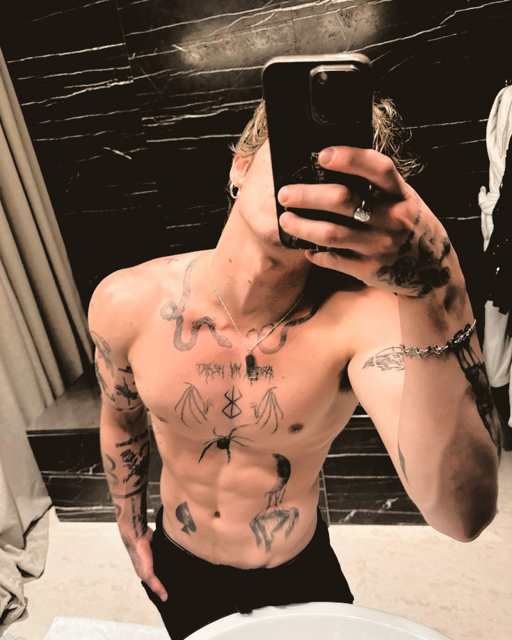 ㅤ ㅤㅤㅤ  ⁣
⁣
ᅠᅠ𝗜𝗡𝗦𝗧𝗔𝗚𝗥𝗔𝗠 𝗣𝗢𝗦𝗧
             @ rowanwldrf
            ❝ que todo esto
        no es pa' cualquiera ❞
ᅠᅠᅠ
 
ᅠᅠᅠᅠᅠᅠ