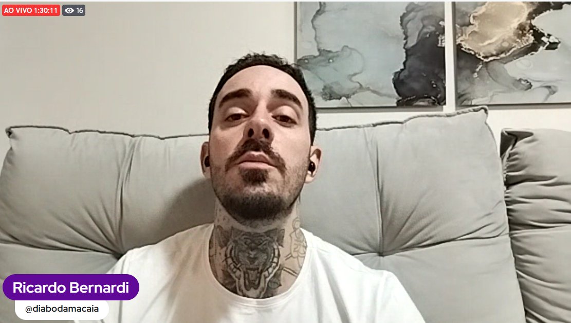 cafofodoblack's tweet photo. Live live live !!! https://t.co/AGviVhsUHc
