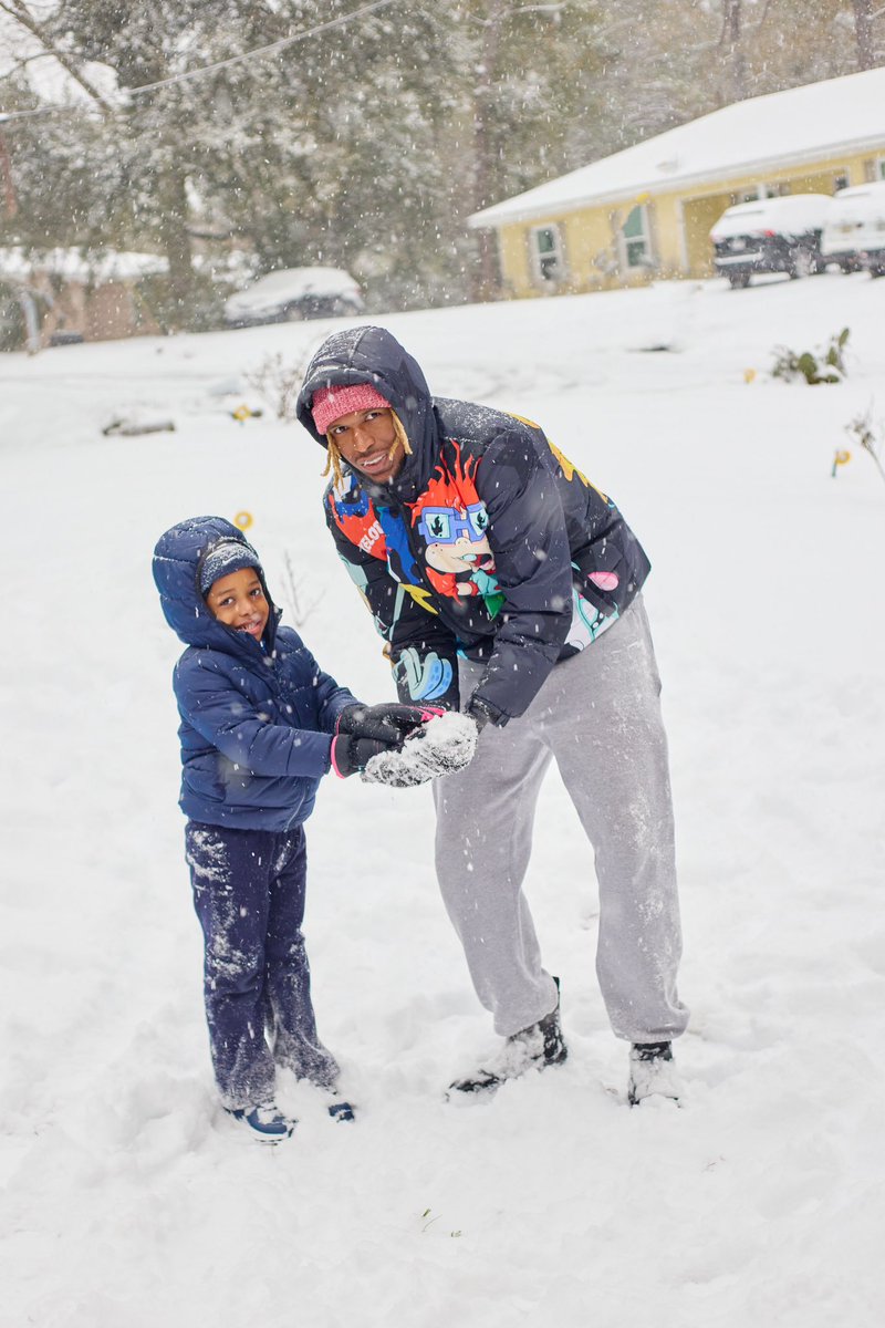 createographer's tweet photo. SNOW ❄️☃️ https://t.co/C3cn4mF4OR