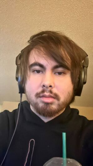 emiokok's tweet photo. I still cant believe this used to be me. Look how far i’ve come ❤️ https://t.co/tCuWAlUssR
