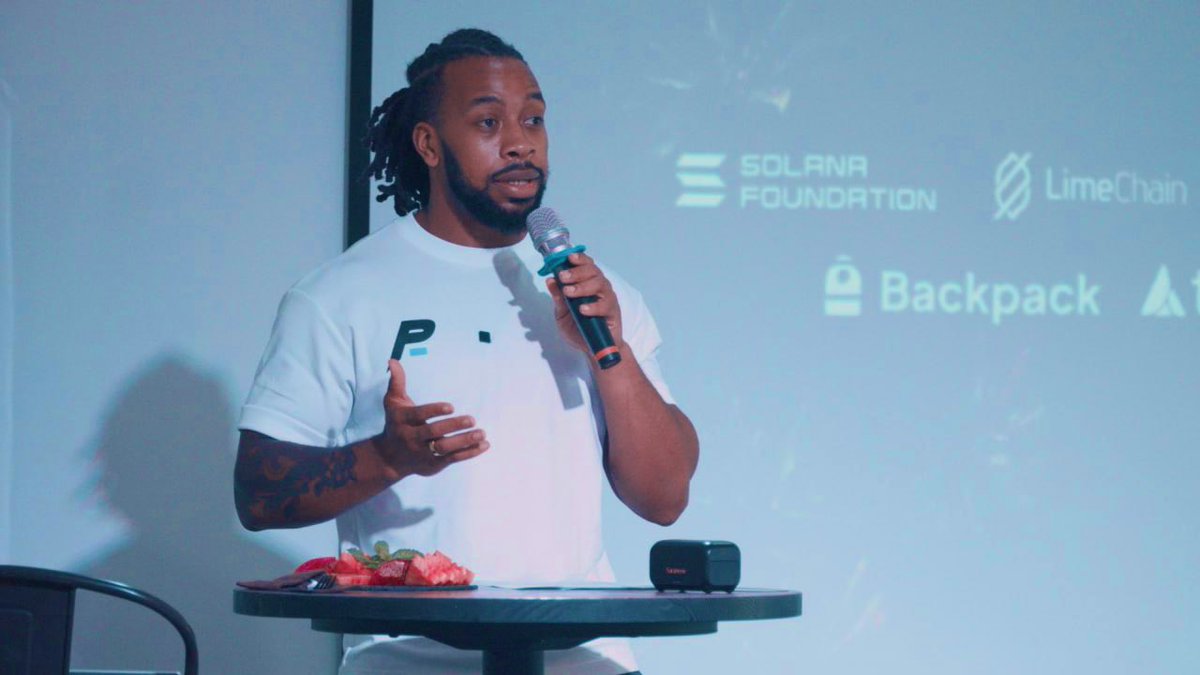 King 🧊 tweet media