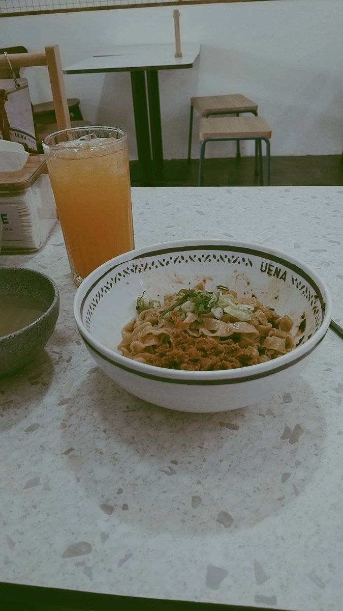 springple_'s tweet photo. @FOODFESS2 Mie chili oil-nya Uena enak banget asli https://t.co/wJJ6DUZacJ