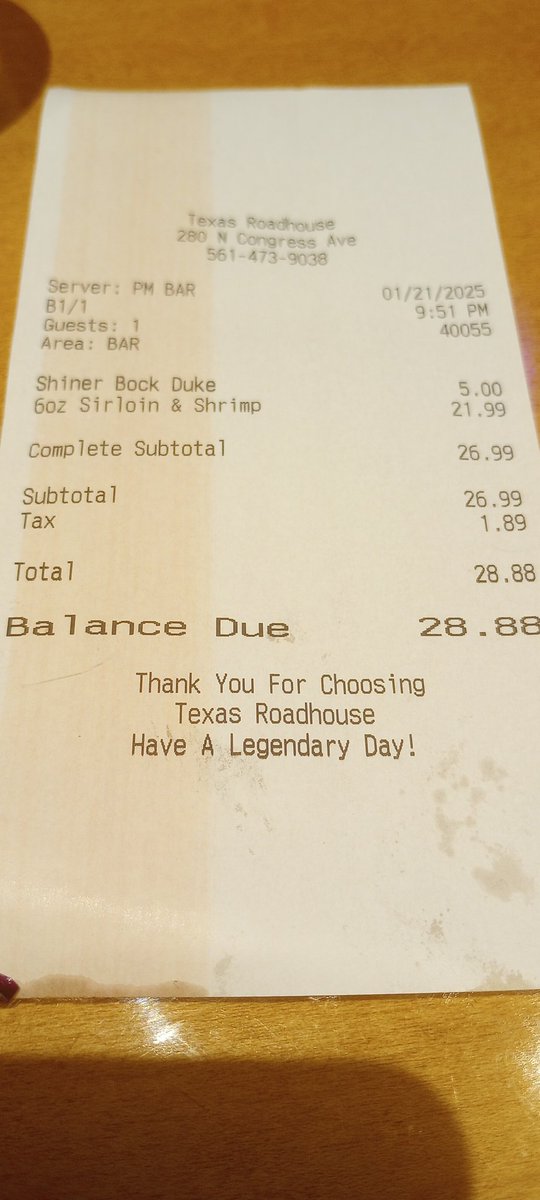 MalibuInvest's tweet photo. So here in #Florida Ive got a #RuthChris and &amp; #Mortons right downstairs a block away. Same dinner there just under a hundo. Here at $TXRH ? See receipt.
Who says a yummi Steak &amp; Shrimp ( Salad and bread too) Cold Shiner Bock  has to be expensive? I love doing channel checks 😜 https://t.co/VPLJtAB1SA