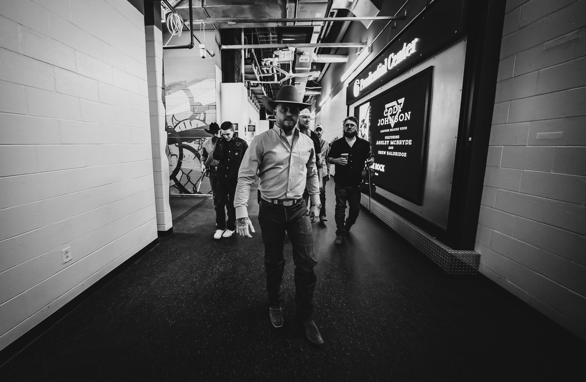 Two sold out shows last weekend! Missouri and Illinois, are y’all ready?

📸 Jay Trevino Photography