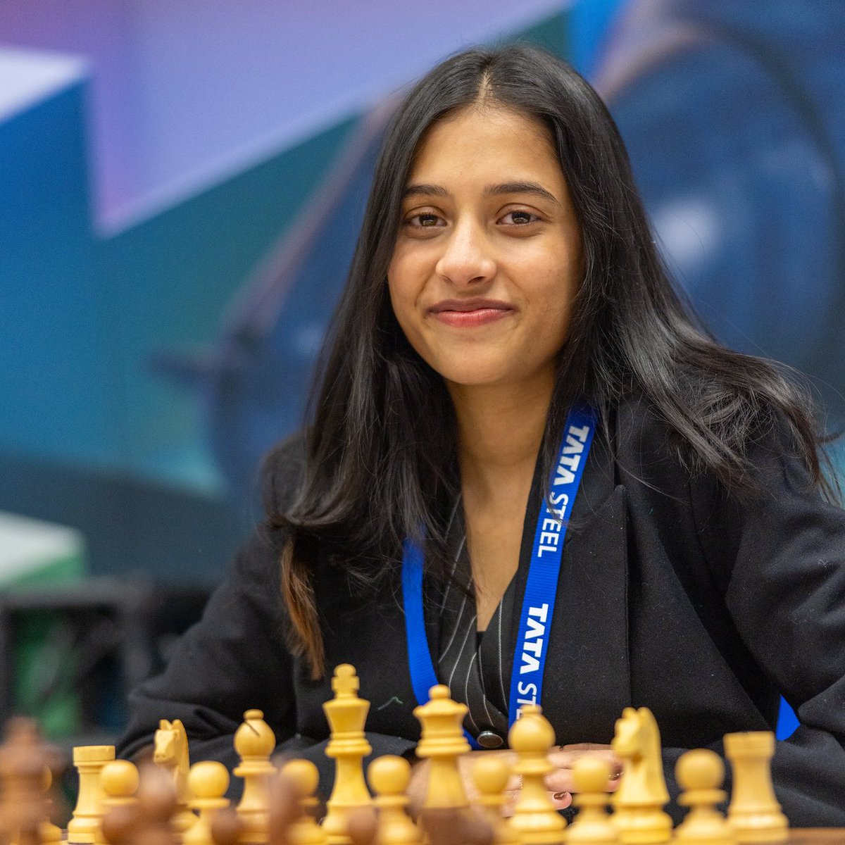 VAISHALI STUNS HIGER RATED NODIRBEK - DIVYA STUNS HIGER RATED