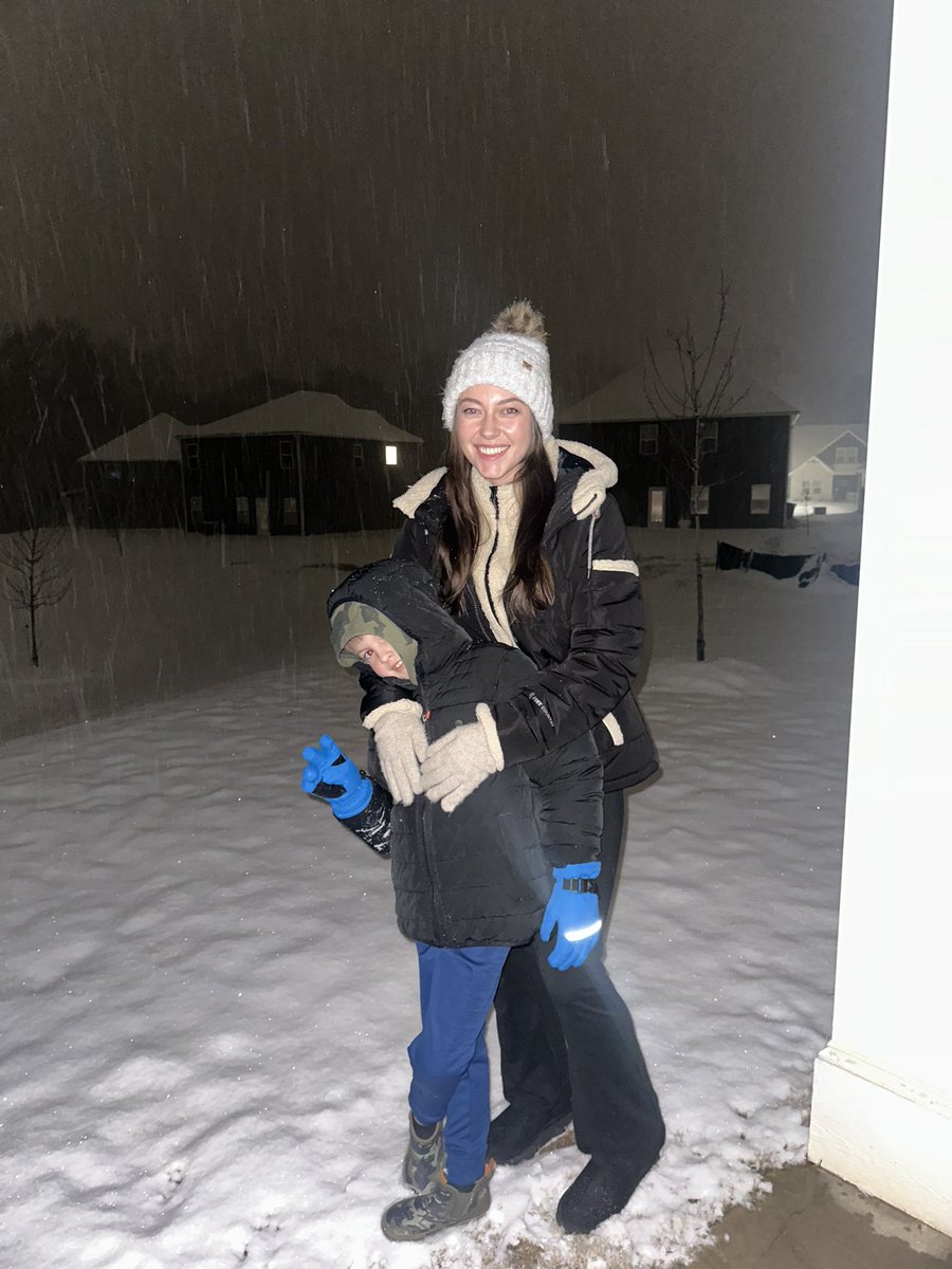 saige1030's tweet photo. Snow day https://t.co/52Qv8sCYYU