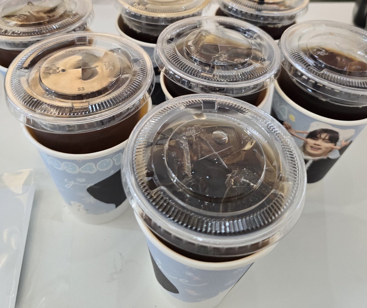 🎂
오빠 잘 마셨어요!! 감사합니다아🧸 
와줘서 고마워요💚

유영재 생일 카페 오늘도 많은 관심 부탁드립니다!!

📍ᴄᴀꜰᴇ ᴍᴇʀʀʏ 카페 메리
🗓️𝟤𝟢𝟤𝟧.𝟢𝟣.𝟤𝟣~𝟤𝟢𝟤𝟧.𝟢𝟣.𝟤𝟤 
서울시 마포구 동교로23길 32- 22 1층 

#유영재 #bap 
#YOOYOUNGJAE 
#겨울에_태어난_영재를_좋아해