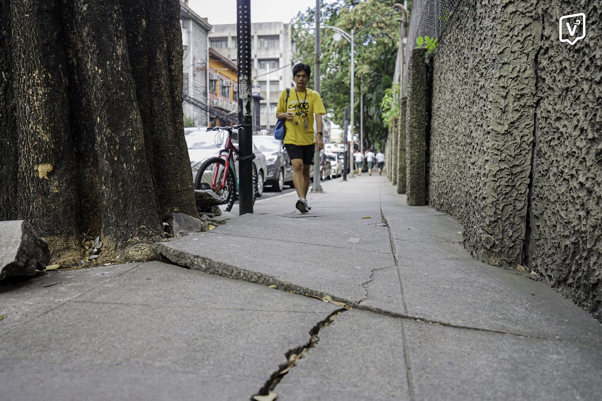 varsitarianust's tweet photo. P. NOVAL SIDEWALK IMPROVEMENT UNDERWAY

LOOK: Workers begin repairing the sidewalk along P. Noval Street on Wednesday, Jan. 22.

(Photos by Jeremy R. Edera and Paul Elmer R. Pinili/ The Varsitarian) https://t.co/jkCFBfU144