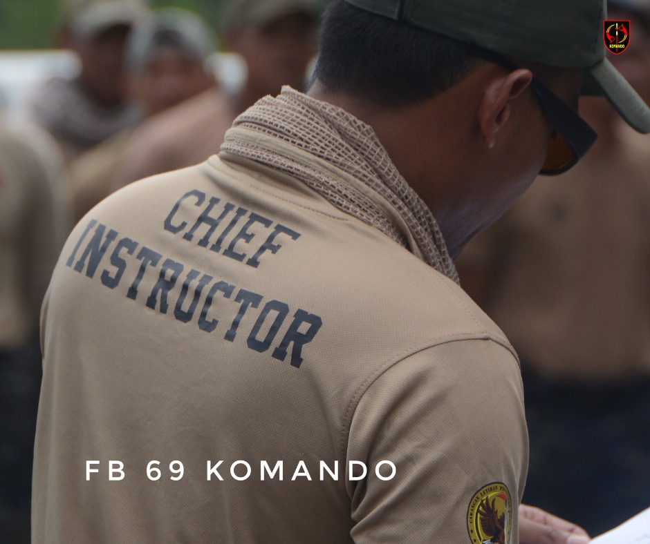 GengKNegara's tweet photo. "RAGU-RAGU SILA PULANG"

Gambar sekitar Kursus Asas 69 Komando, siri 1/2024 - Seramai 56 orang peserta menjalani Fasa Latihan cabaran ��Fighting in Jungle Area’ di Larut, Matang, Perak Oktober lepas.

Ia adalah fasa yang paling mencabar dalam latihan yang dihadapi mereka https://t.co/RfeeudmljV