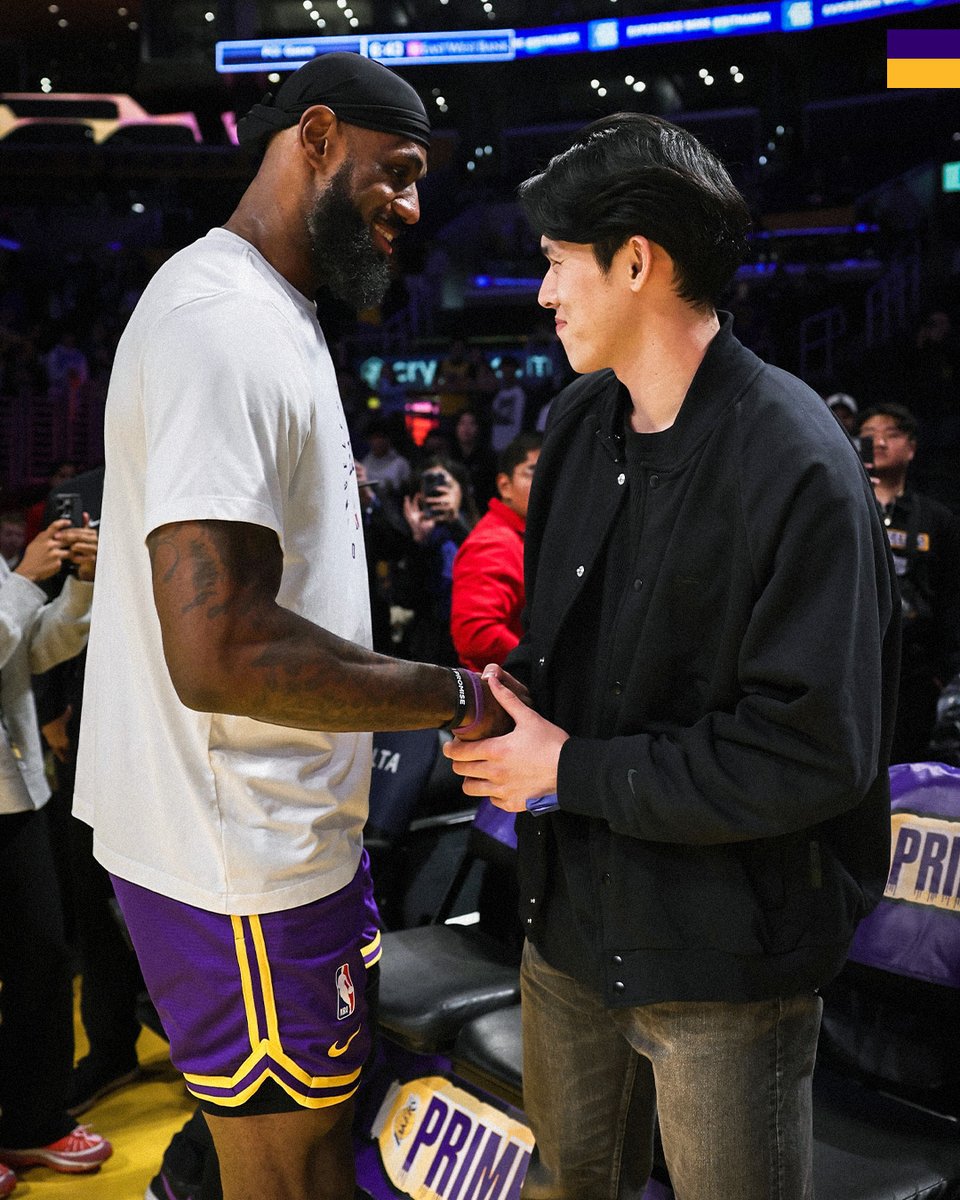Lakers's tweet photo. LAへようこそ、朗希 💜
Welcome to LA, Rōki 💜 https://t.co/ML2VcFXGek