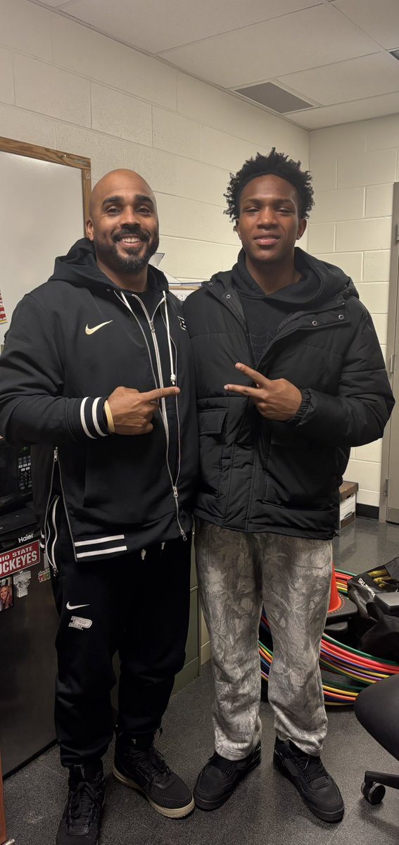 Aaron Mcfarland (@chosen_aaron) on Twitter photo Huge thanks to <a href="/CoachConard/">Coach C (Conard)</a> for stopping by the school today , Can’t wait to make it up to campus . <a href="/CoachDransman/">David Dransman</a> <a href="/TaylorHSFB/">Taylor Football</a> <a href="/AllenTrieu/">Allen Trieu</a> . Huge thanks to <a href="/CoachConard/">Coach C (Conard)</a> for stopping by the school today , Can’t wait to make it up to campus . <a href="/CoachDransman/">David Dransman</a> <a href="/TaylorHSFB/">Taylor Football</a> <a href="/AllenTrieu/">Allen Trieu</a> .