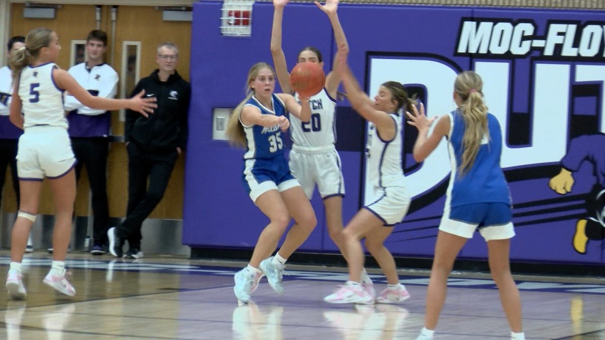 SportsZoneKCAU9's tweet photo. WILDCATS WIN IT IN OT

@WestLyonGBB takes the victory 49-48 over MOC-Floyd Valley in overtime! 

Annie Metzger kept it calm in her final 2 free throws to secure the win.

WATCH HERE 🏀⬇️
https://t.co/PtmjT1K1fy https://t.co/jsgJKI6HWl