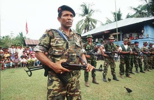 Abdullah Syafi'i, yang lebih dikenal dengan nama Teungku Lah, tokoh penting dalam Gerakan Aceh Merdeka (GAM). Ia lahir pada 12 Oktober 1947 di Seuneubok Rawa, Bireuen, Aceh dan meninggal dunia pada 22 Januari 2002 dalam sebuah pertempuran dengan pasukan TNI di hutan Jim-jim,