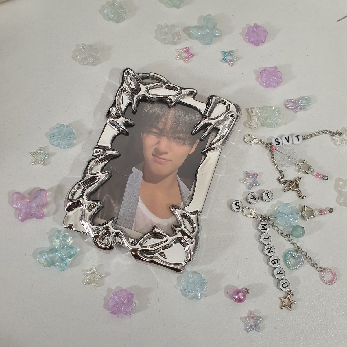 meiakijie's tweet photo. SEVENTEEN RIGHT HERE in SG

📅 25-26 Jan 
📍Singapore National Stadium
🤍 Randomly given , FCFS 
🤍 Keychain Strap may varies * 

Trades are welcome but selective as all of these are handmade 
#SEVENTEEN_RIGHT_HERE_IN_SINGAPORE #SVTinSG https://t.co/MEFS2lwp74