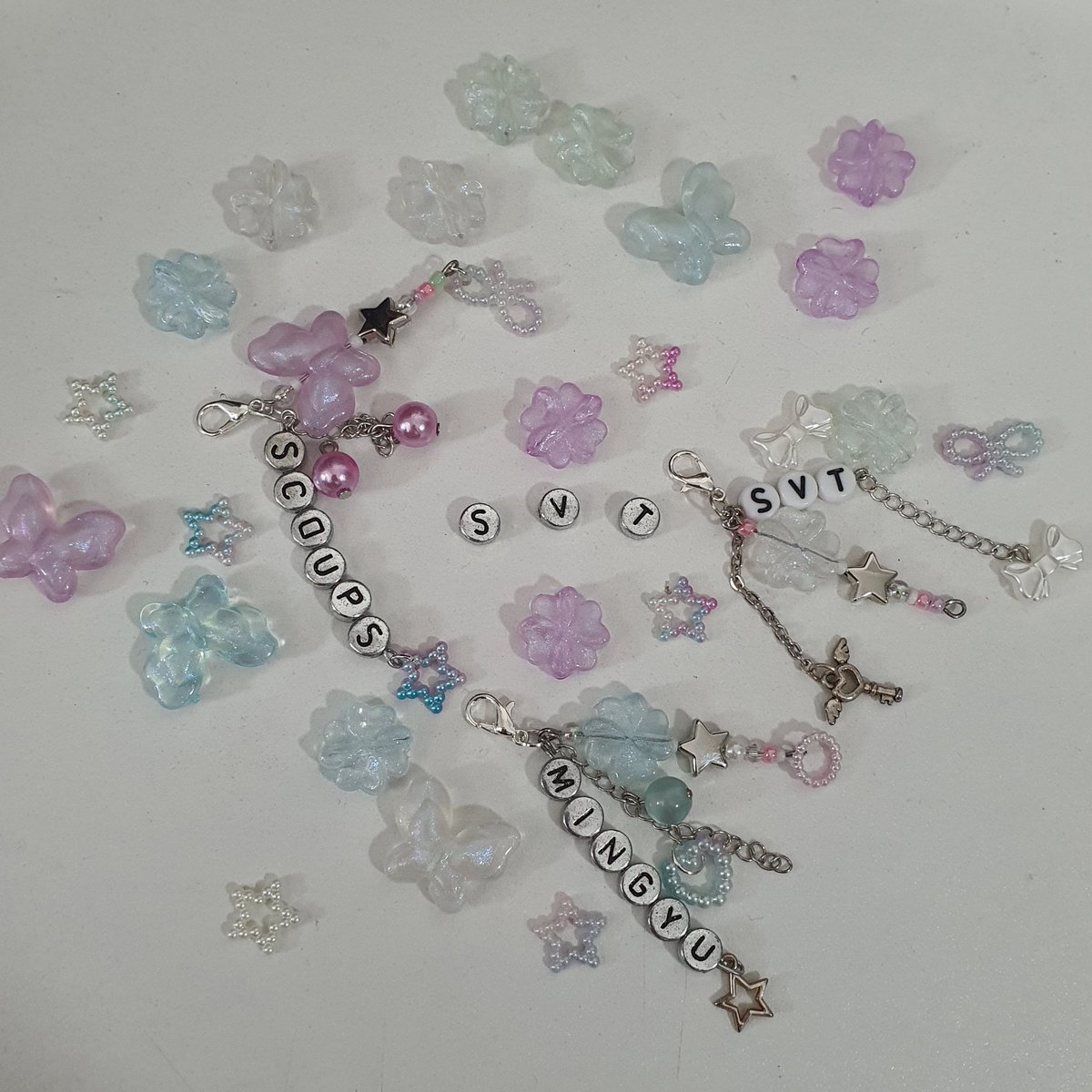 meiakijie's tweet photo. SEVENTEEN RIGHT HERE in SG

📅 25-26 Jan 
📍Singapore National Stadium
🤍 Randomly given , FCFS 
🤍 Keychain Strap may varies * 

Trades are welcome but selective as all of these are handmade 
#SEVENTEEN_RIGHT_HERE_IN_SINGAPORE #SVTinSG https://t.co/MEFS2lwp74