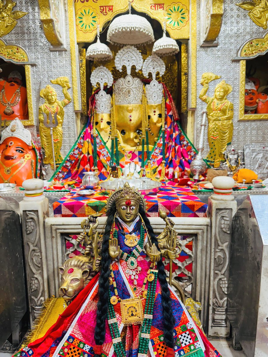 pravindubey121's tweet photo. बुधवार प्रात: दर्शन माँ बगलामुखी..जय हो माई की..कृपा बनाए रखिएगा माँ 🙏🙏 https://t.co/p2tcl6QsVe