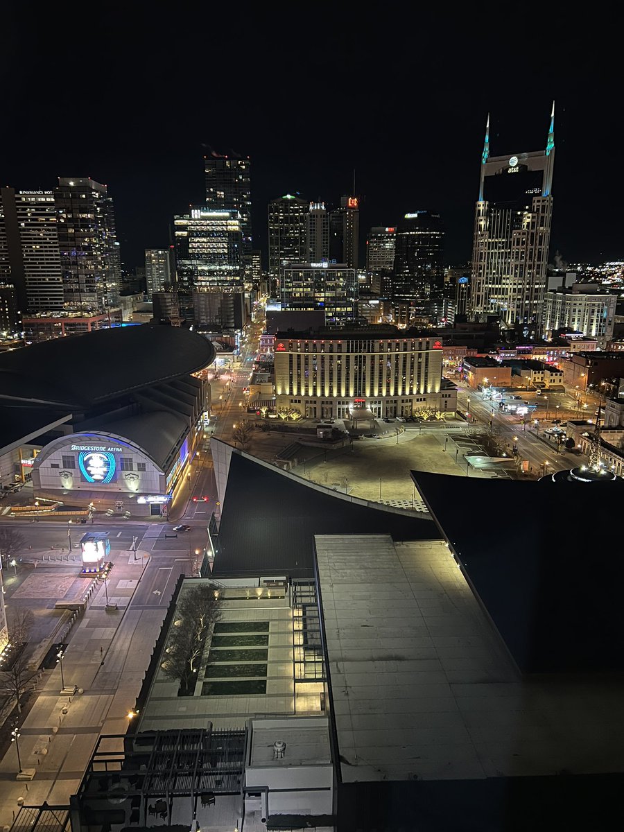 RustyMansell_'s tweet photo. It does not get any better than @OmniNashville ..
Anyone coming here this is the ONLY view of 615 like this. https://t.co/6TwrTNACiO