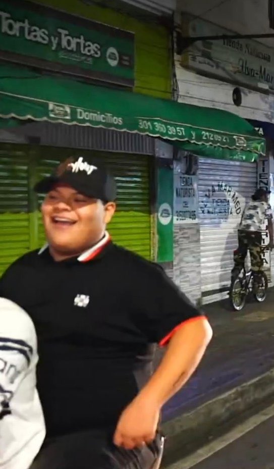 Este hpt tamal está que fastidia omeee