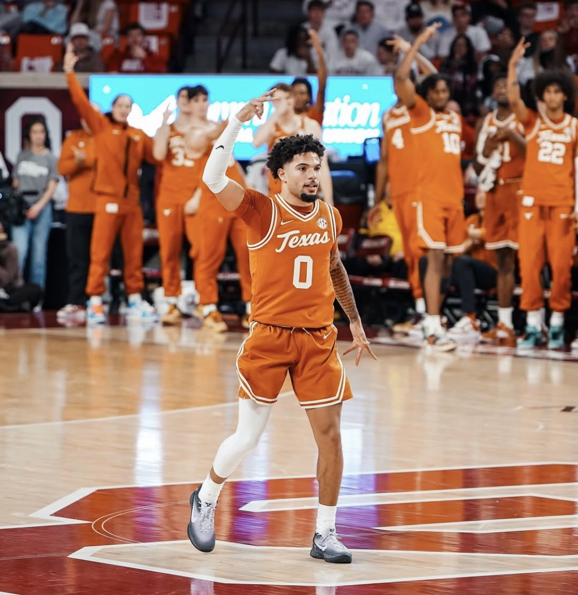CASH THE HOOPS FREEPLAY‼️🤑🔒

✅ Texas Longhorns -2 (-120) 1.5U 🤘

3-0 ON FREEPLAYS HERE TODAY 💎

Who Cashed In With DBB Here? 👀🔥

LIKE❤️ + RT ♻️ + COMMENT 🗣️

THE DBB GANG STAYS INFUEGO 🚀

Show Me ENERGY &amp; We Go To Korea 🇰🇷