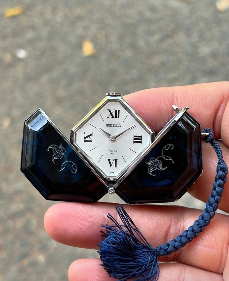 Rogue Fashion tweet media