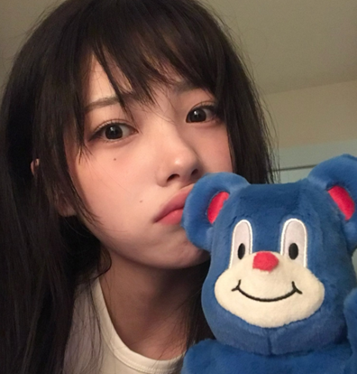 Merdy_oO's tweet photo. 理想のお鼻の方を見つけてしまった😢💗

鼻の根元もそこまで高すぎないのに、鼻筋から鼻先へのラインが自然なおかげで、鼻先の高さがあっても気にならない🥹

完璧な鼻過ぎて羨ましい😭😭
今年こそは、絶対鼻の手術する！！🔥🔥

#韓国整形 #鼻整形 #韓国好きとつながりたい #整形 https://t.co/xjfm4o2DOS