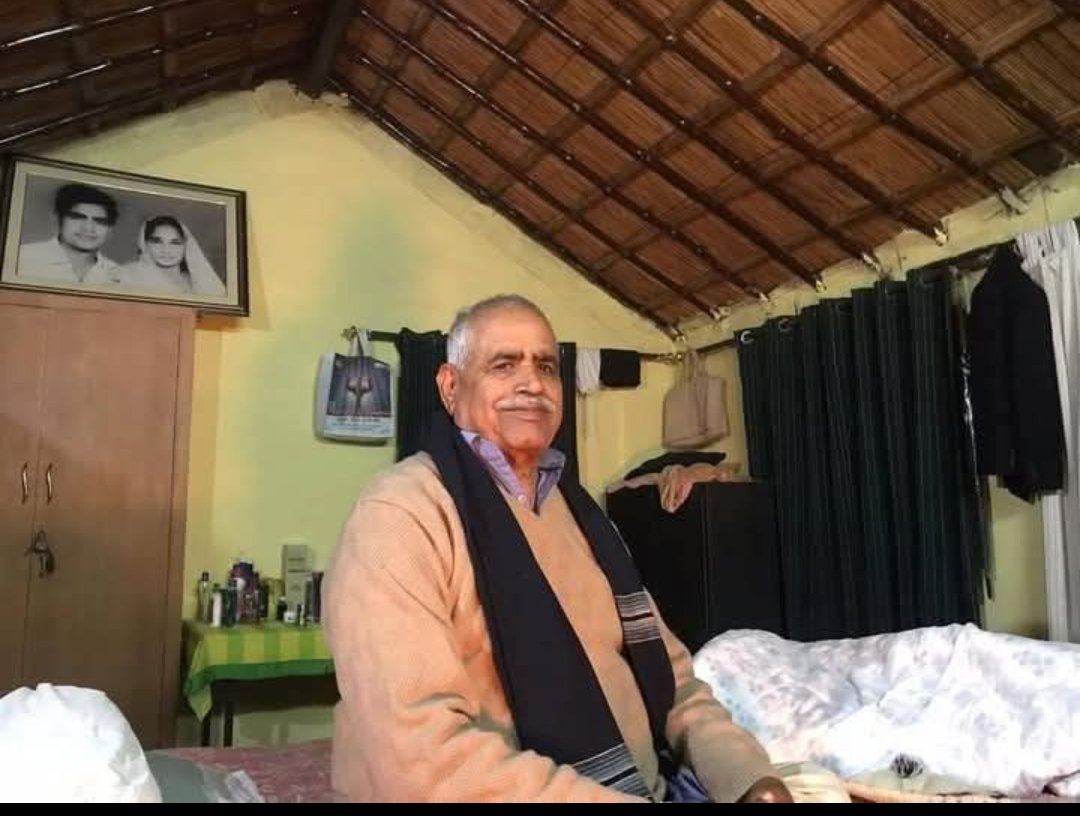SanwarTonk's tweet photo. ✍️आप झोपड़ी में बैठकर भी जाने कितनो को महलों  में बैठा दिया-और इसी झोपडी से जाने कितने राजा-रहिशो के महलो को हिला भी देते थे..!!ऐसे थे हमारे युगपुरूष-महानायक-कर्नल बैंसला साहब✍️🙏♥️
@SunitaBainsla
@VijaySBainsla https://t.co/8MnSMPzJry