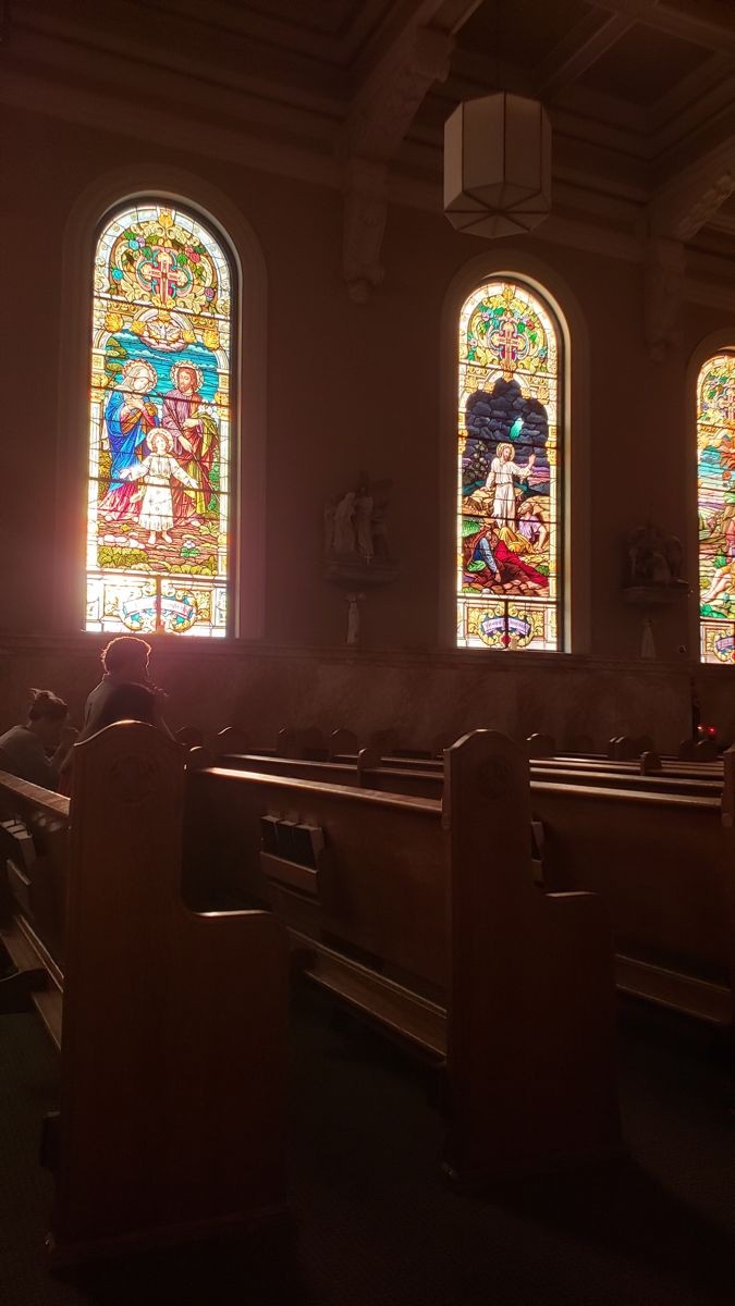 the_Gabb_'s tweet photo. ⛪️📿| Let it all burn - #Pizzatuber/#Like AU!

Onde Mike é obrigado a frequentar a igreja depois de se assumir trans e está planejando incendiar a igreja consigo dentro
Ou
Onde ele conhece um garoto famosinho que vem uma vez por semana pra ajudar sua tia que trabalha na igreja https://t.co/BE90jHDFFs