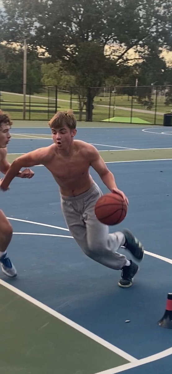 Greg Keown (@gregkeown23) on Twitter photo Unsigned 2025 PG <a href="/MercerRogers25/">Mercer Rogers</a> went for 35 points in win over Bardstown tonight. All around play maker on both ends. Unsigned 2025 PG <a href="/MercerRogers25/">Mercer Rogers</a> went for 35 points in win over Bardstown tonight. All around play maker on both ends.