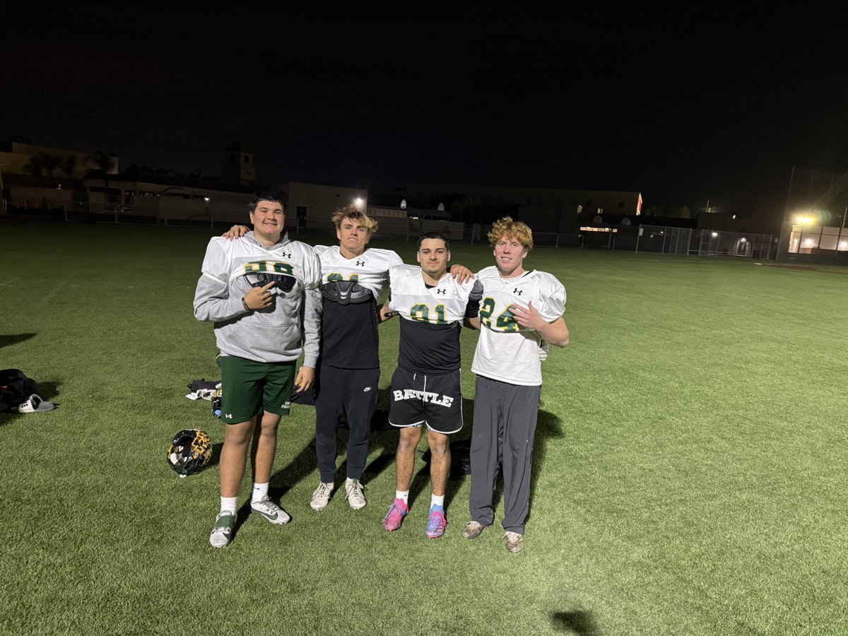 Matt Lopez (@matt_lopez31) on Twitter photo Grateful to be practicing with my guys one last ride in the OC All-Star game.⚡️💯 <a href="/JaydenPershall/">jayden pershall</a> <a href="/Jakeminter17/">Jake Minter</a> @carson <a href="/EdisonChargerFB/">Edison Football ⚡️</a> <a href="/CoachTThom/">Troy David Thomas</a> <a href="/coach_BSicilia/">Brandon Sicilia</a> <a href="/KaesbauerSonny/">Sonny Kaesbauer</a> Grateful to be practicing with my guys one last ride in the OC All-Star game.⚡️💯 <a href="/JaydenPershall/">jayden pershall</a> <a href="/Jakeminter17/">Jake Minter</a> @carson <a href="/EdisonChargerFB/">Edison Football ⚡️</a> <a href="/CoachTThom/">Troy David Thomas</a> <a href="/coach_BSicilia/">Brandon Sicilia</a> <a href="/KaesbauerSonny/">Sonny Kaesbauer</a>