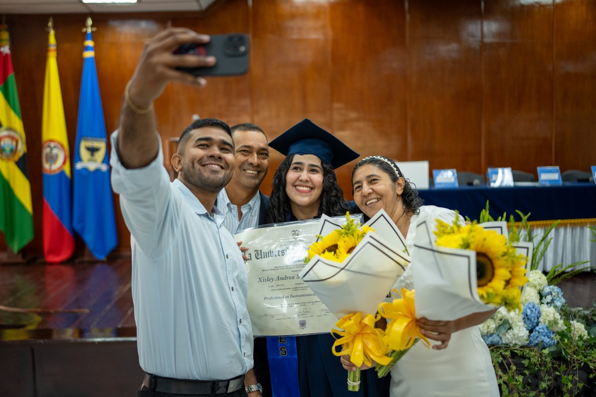 udes_oficial's tweet photo. #OrgulloUDES | Cuidar, sanar y servir😍.  Hoy celebramos a quienes con vocación y entrega inician un camino de impacto en la vida de los demás🎓. https://t.co/IAbPAktnvx