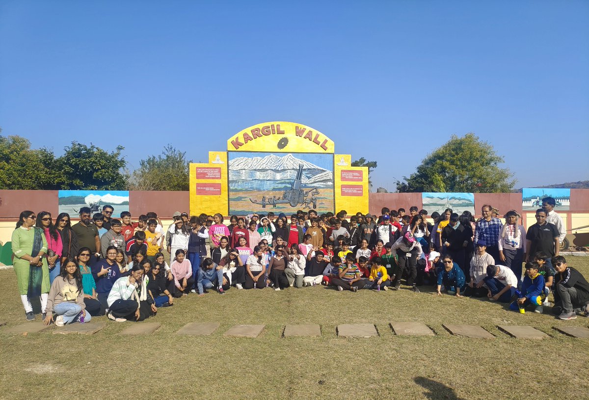 DPSSurat's tweet photo. Exploring Bhopal’s rich past, Class VII students connected with India’s cultural and military heritage. A trip full of insights and inspiration!
#CulturalOdyssey#LearningAdventure #ExploringHistory https://t.co/2r683eO6G4