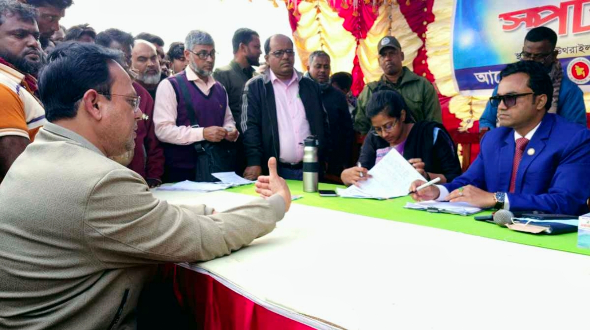 নওগাঁয় ৮’শ একর খাস জমি রক্ষায় ইউএনওর উদ্যোগ