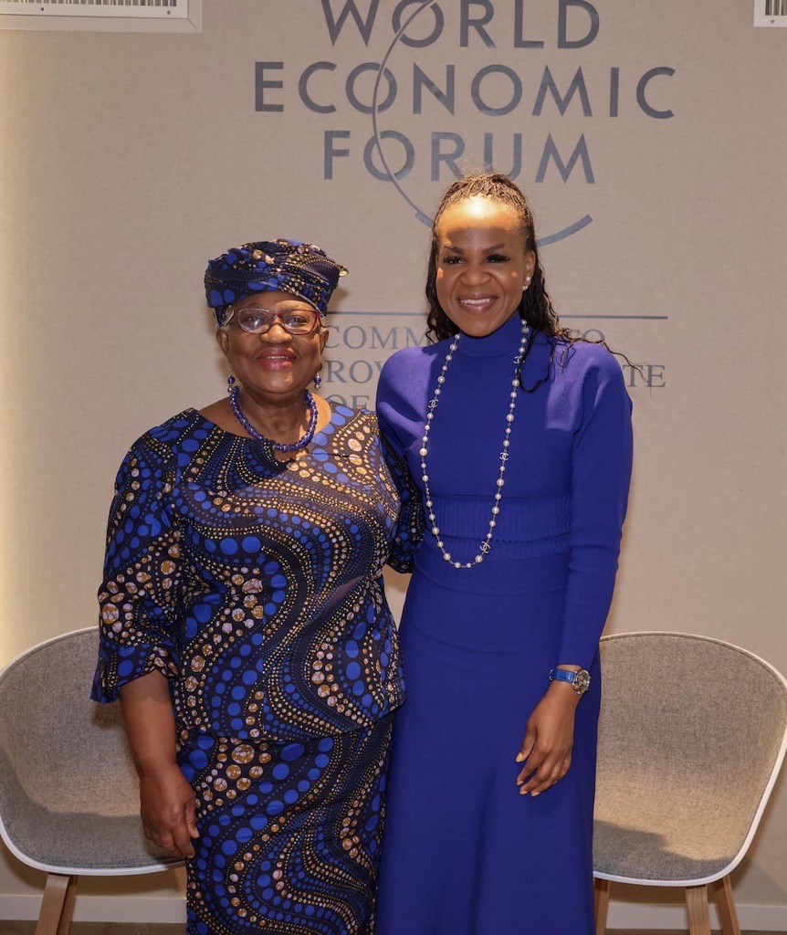 Such a pleasure discussing the potential of carbon markets &amp; #renewableenergy manufacturing in #Africa with <a href="/NOIweala/">Ngozi Okonjo-Iweala</a>, on the sidelines of #wef25.

We also discussed #Mission300, the initiative to electrify 300M Africans by 2030 &amp; the partnerships needed to guarantee its success.