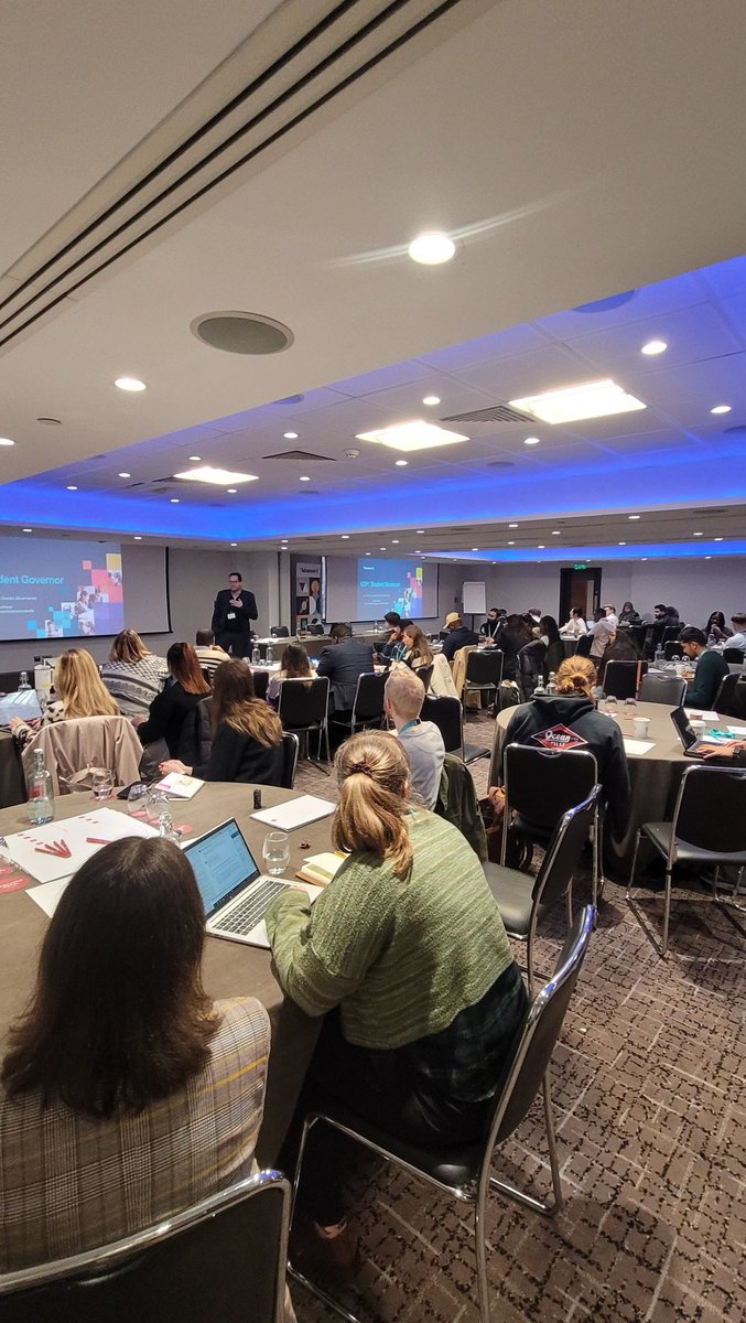 Our own <a href="/AaronPorter/">Aaron Porter</a> starting off <a href="/AdvanceHE/">Advance HE</a> Student Governor 2. So great to have such a diverse room of student governors from all over the UK and Ireland.