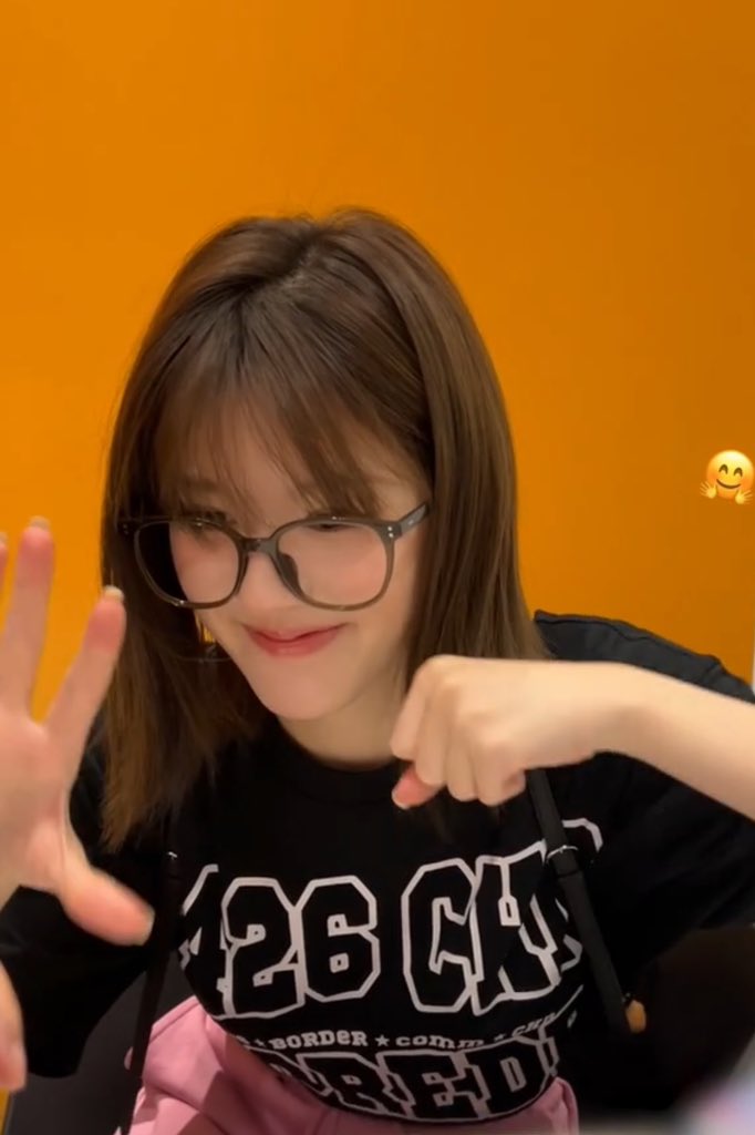 booboolili's tweet photo. 너무 예쁘고 사랑스러워 어떡해 안 사랑해!!!🧸🧡🌻 https://t.co/LG52meZNLO