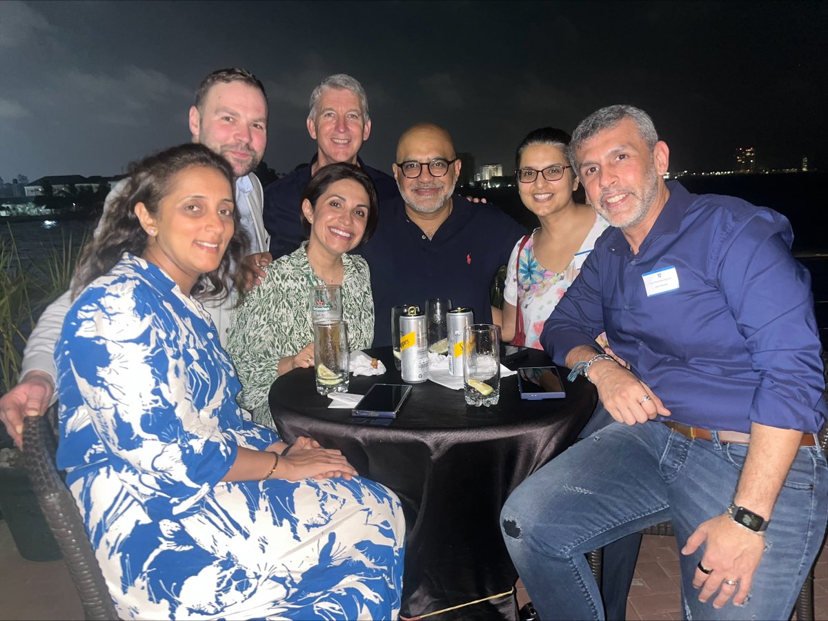 Last Friday, over 30 OKS, parents and staff (past and present) came together for drinks in Nigeria. 🇳🇬

The King's community in Nigeria is undeniably strong, and we look forward to returning and holding another event soon!