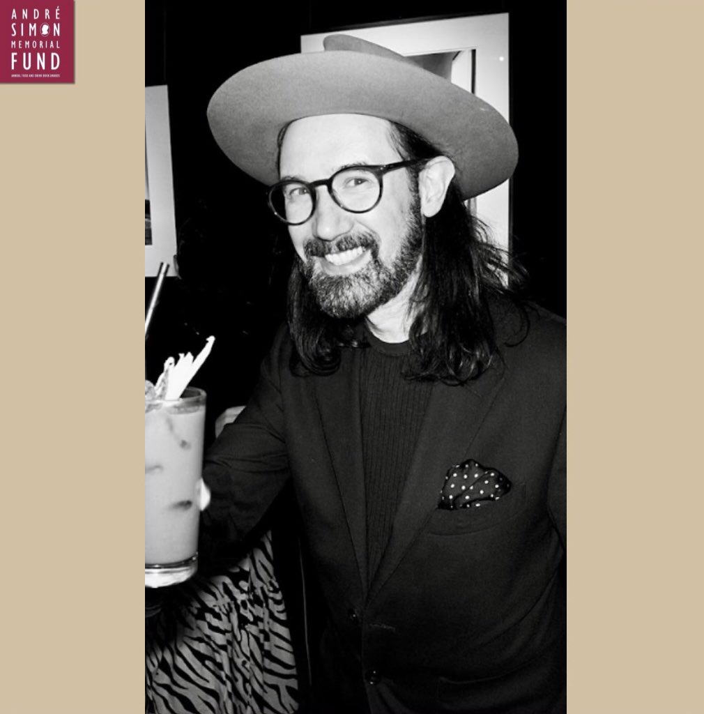 In The Crisp Sommelier, expert Neil Ridley pairs over 100 drinks with the perfect crisps. From wine to spirits, he offers tasting notes, fun facts, and unique pairings for every occasion. 🥂

 #andresimonawards