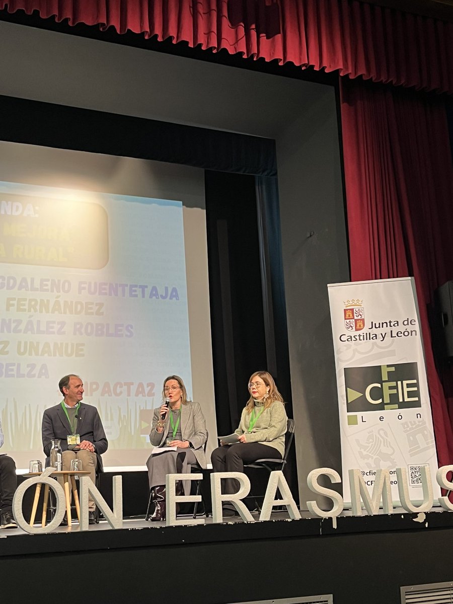 CFIEdeLeon's tweet photo. Mesa Redonda en el II Congreso ERASMUS+ del CFIE de León.

@IESPabloDiez 
#AIE de León 
#APE de León 
#LucynaBelza 

@sepiegob 
#Impacta2 https://t.co/stTgoELFIu