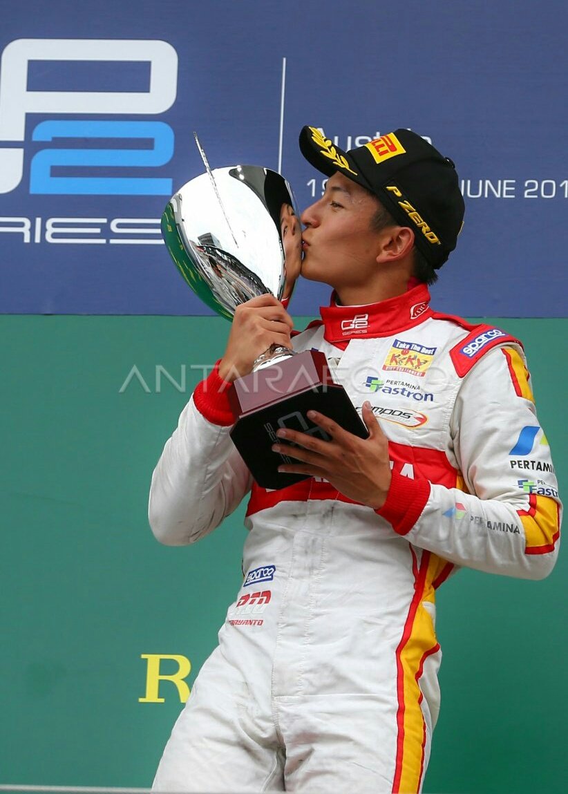 iPopBase's tweet photo. Happy 32nd birthday to the talented Rio Haryanto. https://t.co/X739x2QQuo