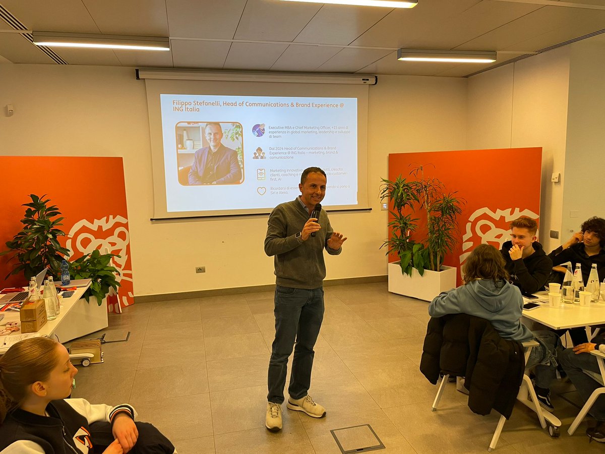 fmdigitale's tweet photo. Oggi siamo a #Milano con #JobDigitaLab, presso la sede di @INGItalia. Con il format "Caccia alla frode", 60 studenti si trasformano in "cyberdetective per un giorno" per smascherare una frode bancaria grazie al supporto di Women for Security. #cybersecurity https://t.co/YfESQYzvIx
