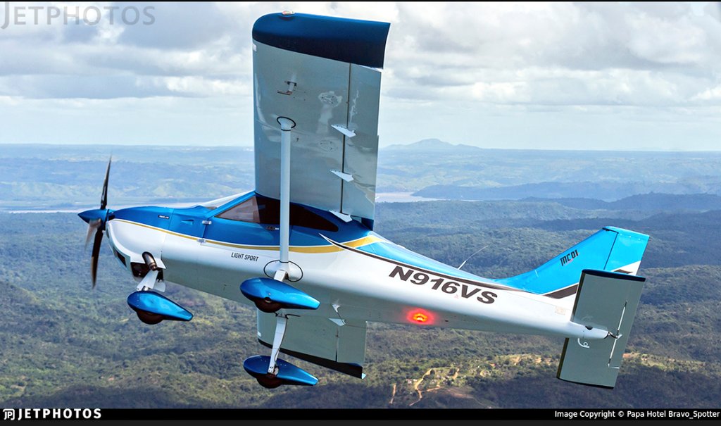 ivancp25's tweet photo. #AccidenteAéreo de un #ULM deportivo #MontaerMC01 (N916VS) del #BahamianClub. Capotó tras aterrizar de emergencia cerca del Aeropuerto #NorthPerry (HWO/KHWO) #Hollywood #Florida #EEUU 🇺🇸. Fallo de motor al despegar de HWO. El piloto, único ocupante, solo heridas leves. 19-01-25 https://t.co/teBFCMwz6S