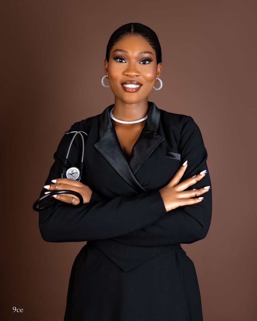 Doc_Tee1's tweet photo. RE-INTRODUCING: Doctor Ozobuekwe Celestina Adaeze(MBBS)🩺👩‍⚕️

#doctor #mbbs #DoctorDoctor #medic https://t.co/nCyXQLCfrQ