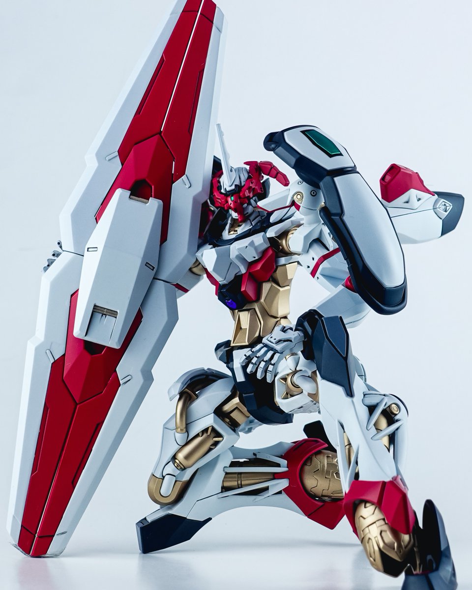 spike_0222's tweet image. ねだるな、勝ち取れ、さすれば与えられん

HGジークアクス type ニルヴァーシュ完成しました！

#GQuuuuuuX
#ジークアクス