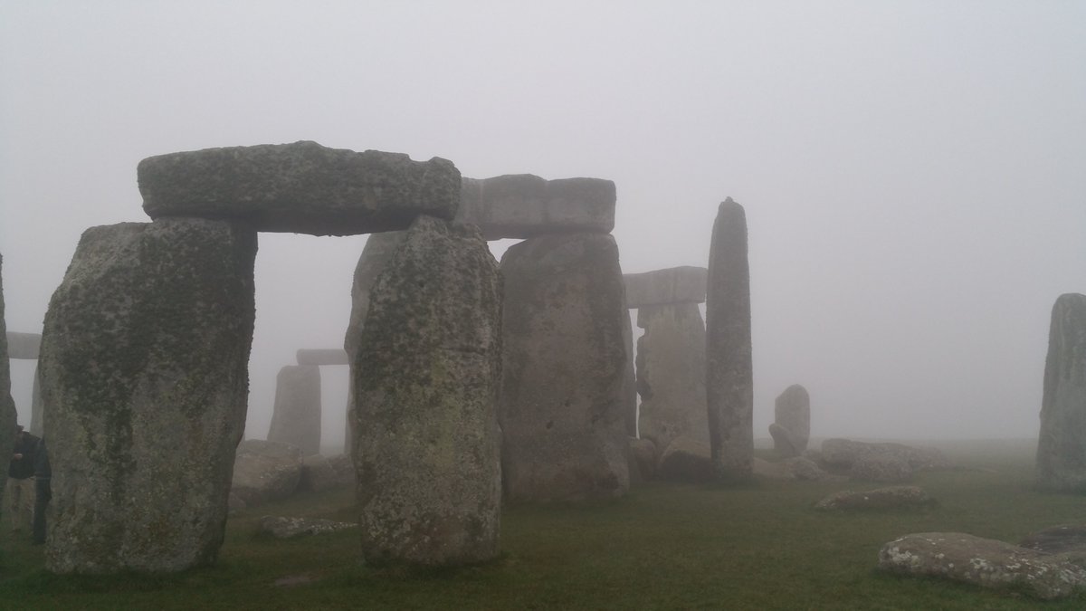 ST0NEHENGE's tweet photo. Sunrise at Stonehenge today (22nd January) was ☁️at 7.57am, sunset is at 4.39pm https://t.co/oIv8tc7CP4