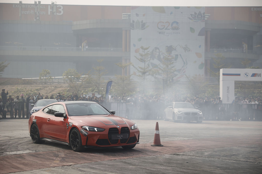 bharat_mobility's tweet image. Witness some incredible drifting action at Bharat Mobility Global Expo 2025. A true spectacle!

@DoC_GoI
@ACMAIndia
@siamindia
@atmaindia_org
@steel_indian
@nasscom
@Brands_India
@ITPODesk
@ICEMA_Off
@investindia
@FollowCII
@eepcindia
@IndiaESA
@umis_co_in
@PwC_IN 

#MobilityExpo