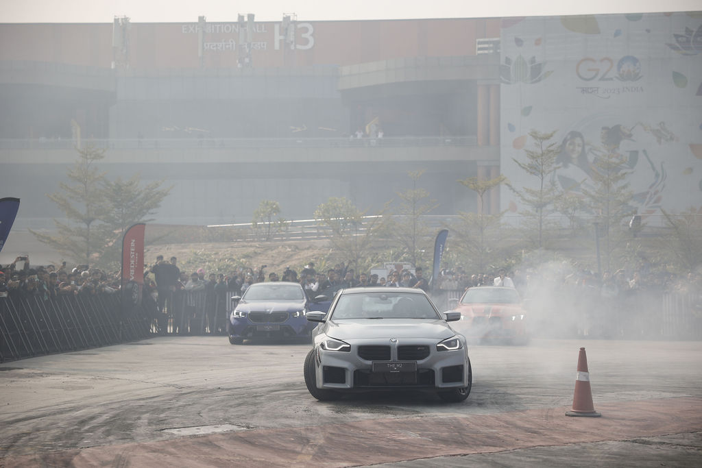 bharat_mobility's tweet image. Witness some incredible drifting action at Bharat Mobility Global Expo 2025. A true spectacle!

@DoC_GoI
@ACMAIndia
@siamindia
@atmaindia_org
@steel_indian
@nasscom
@Brands_India
@ITPODesk
@ICEMA_Off
@investindia
@FollowCII
@eepcindia
@IndiaESA
@umis_co_in
@PwC_IN 

#MobilityExpo