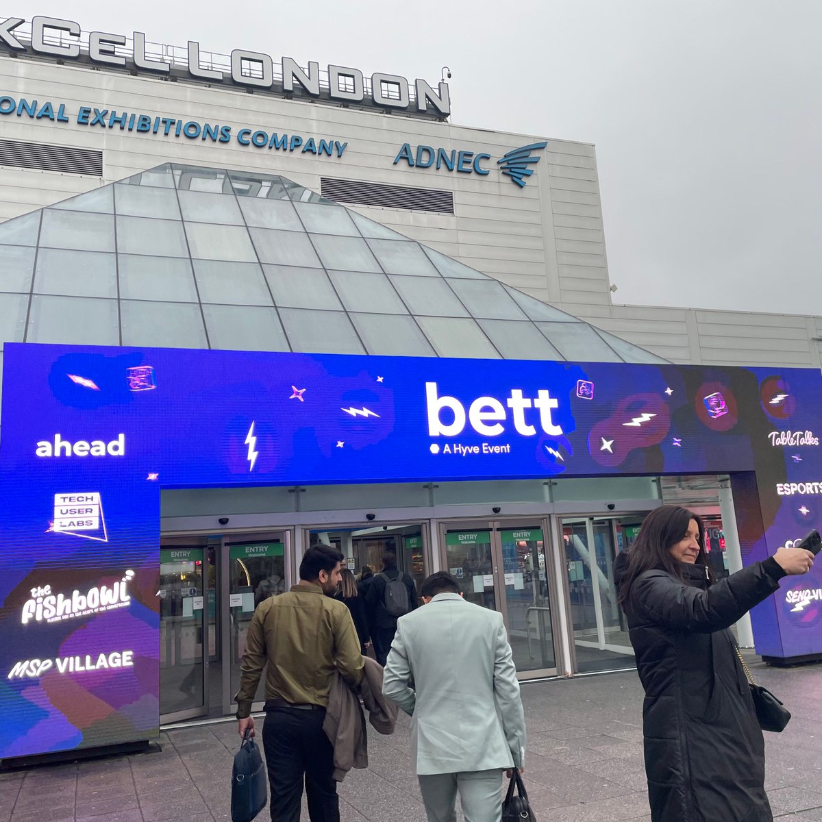 Placementt tweet media